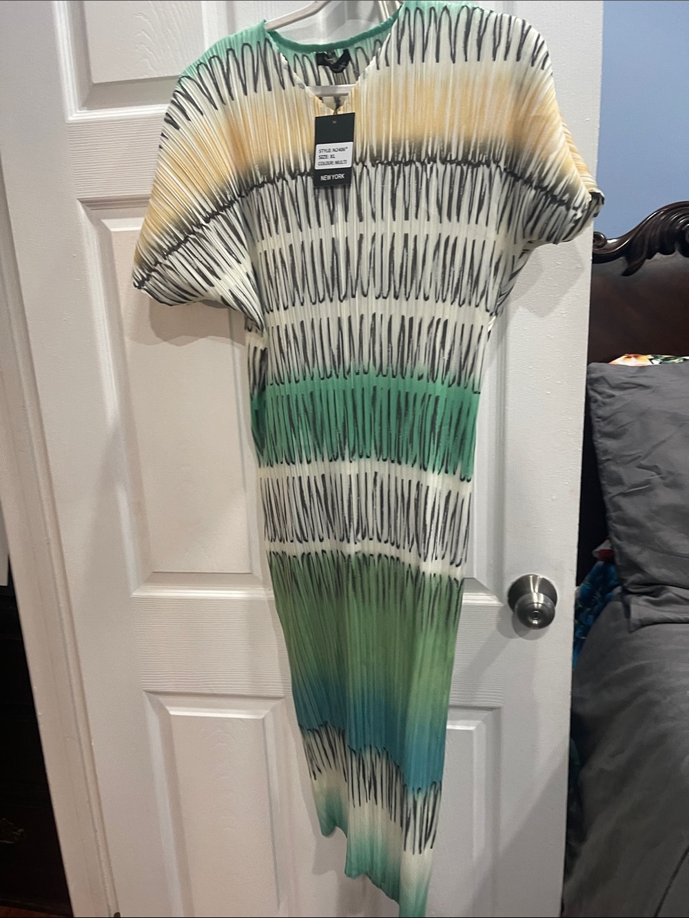 Stylish Gradient Maxi Dress in Green and Cream